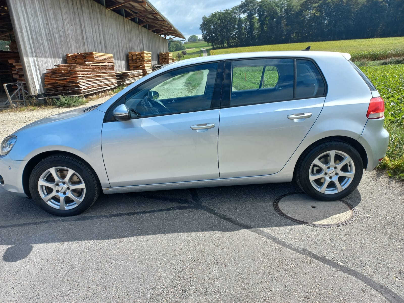 VW Golf VI2.0 TDI 4M - Image 2