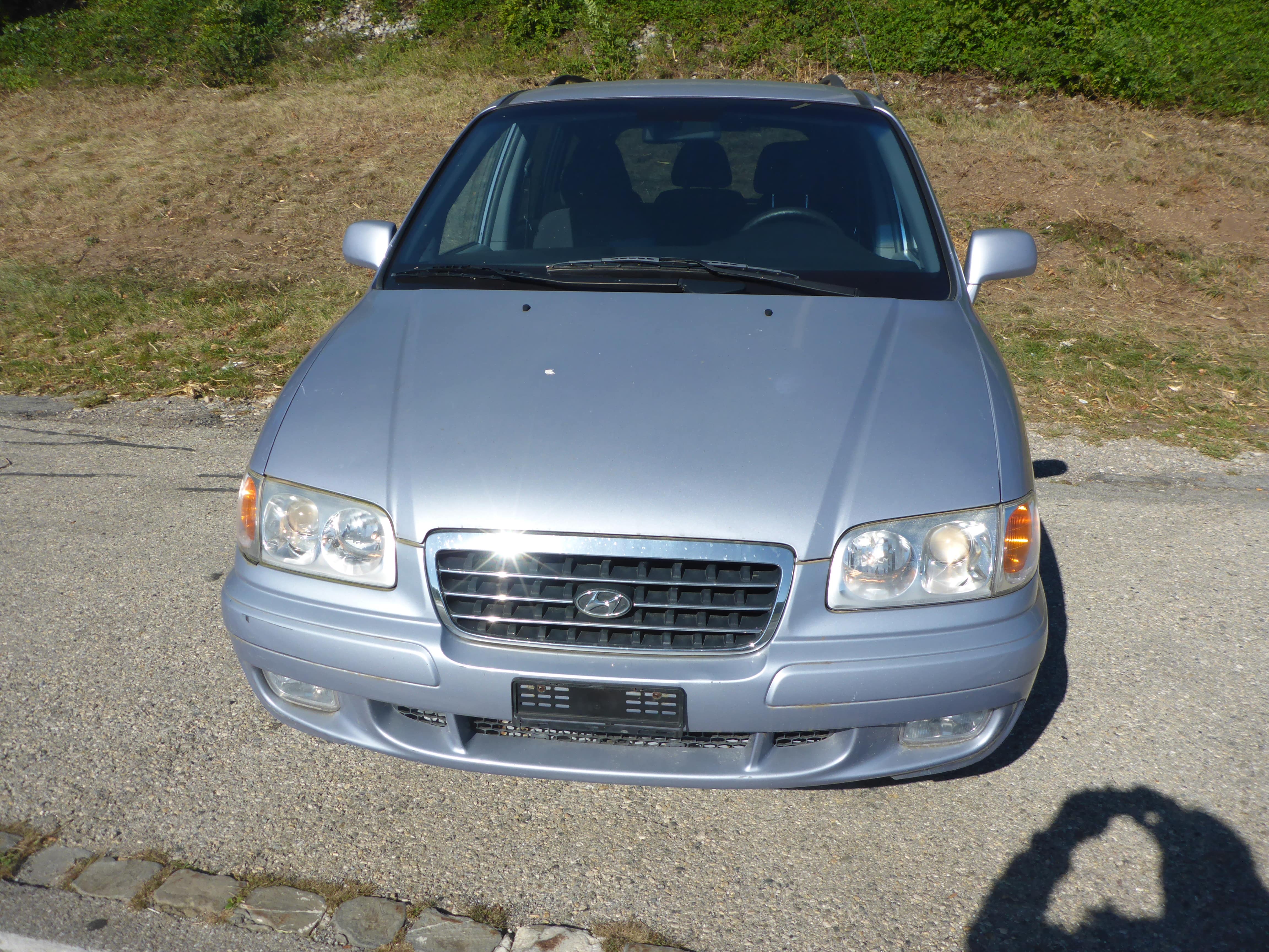 Hyundai Trajet 2.0  - Image 3