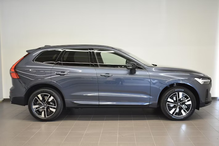 VOLVO XC60 2.0 T6 TE Ultra Dark eAWD - Image 2