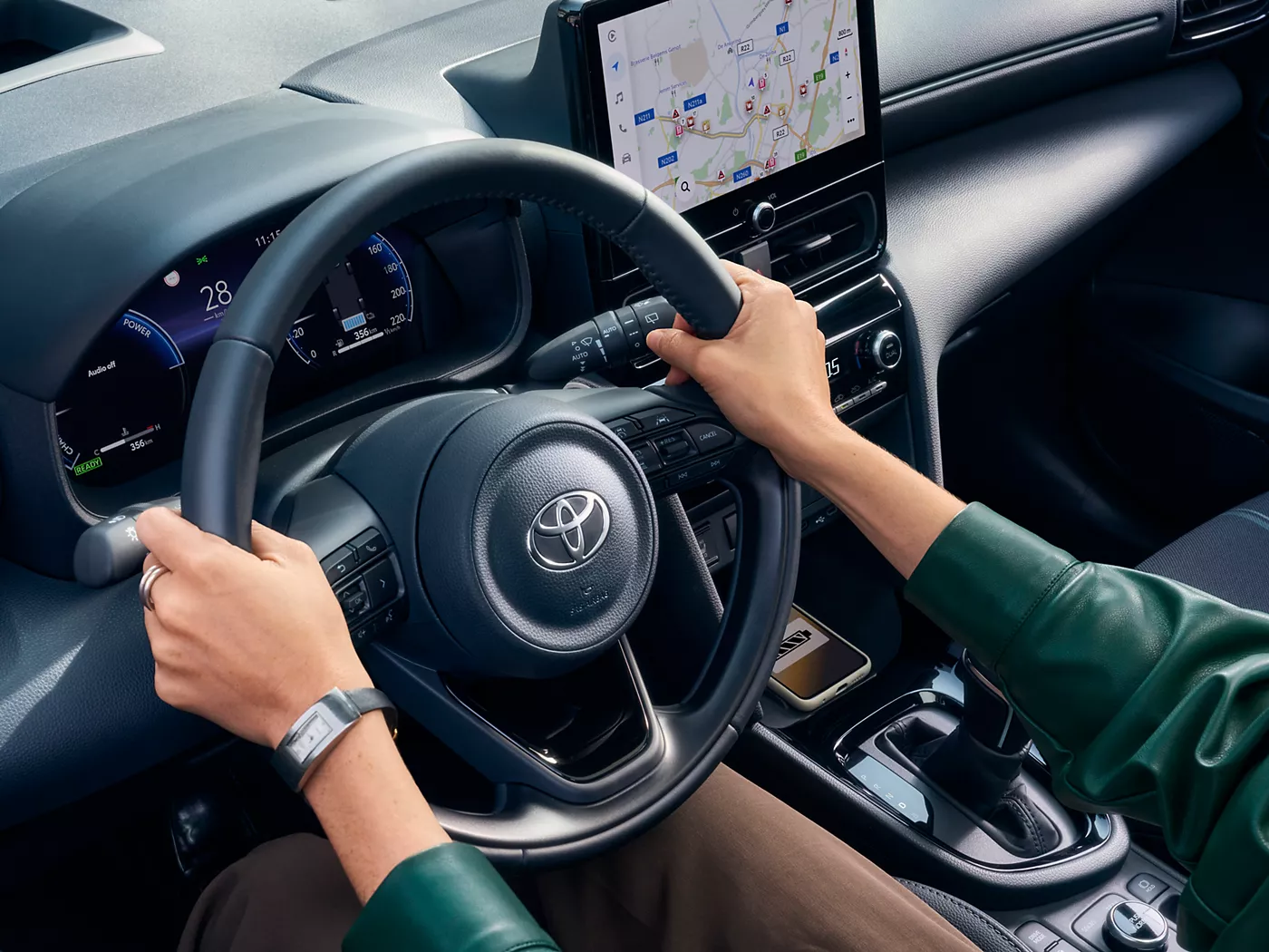 TOYOTA Yaris Cross 1.5 VVT-i HSD Trend - Image 1