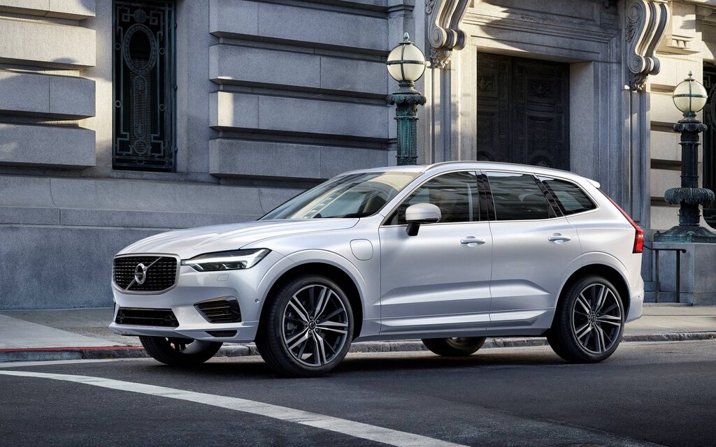 VOLVO XC60 2.0 T8 TE Polestar eAWD - Image 3