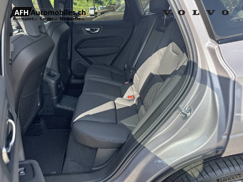 VOLVO XC60 2.0 T6 TE Ultra Dark eAWD - Image 3