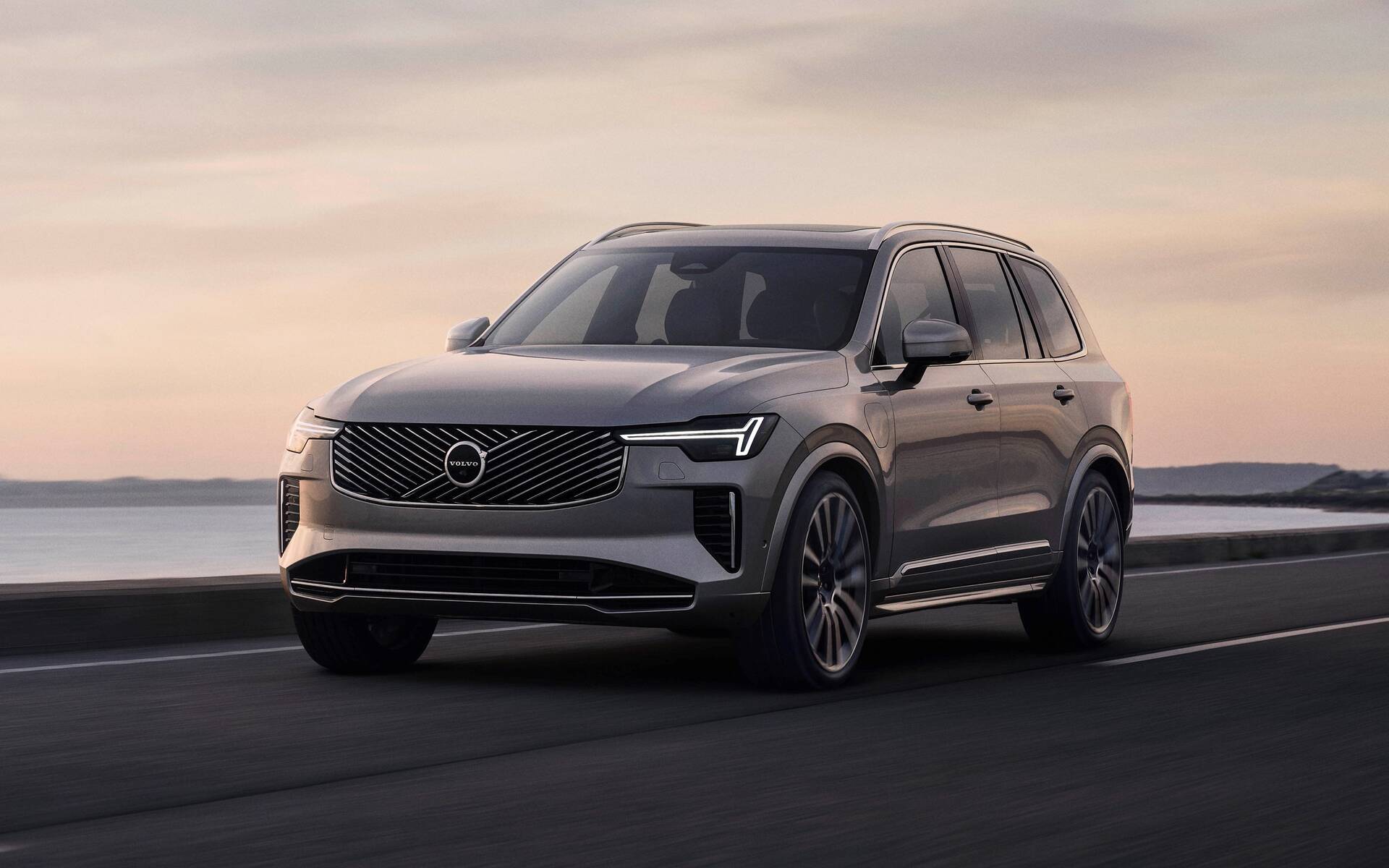 VOLVO XC90 2.0 T8 TE Ultra Dark eAWD