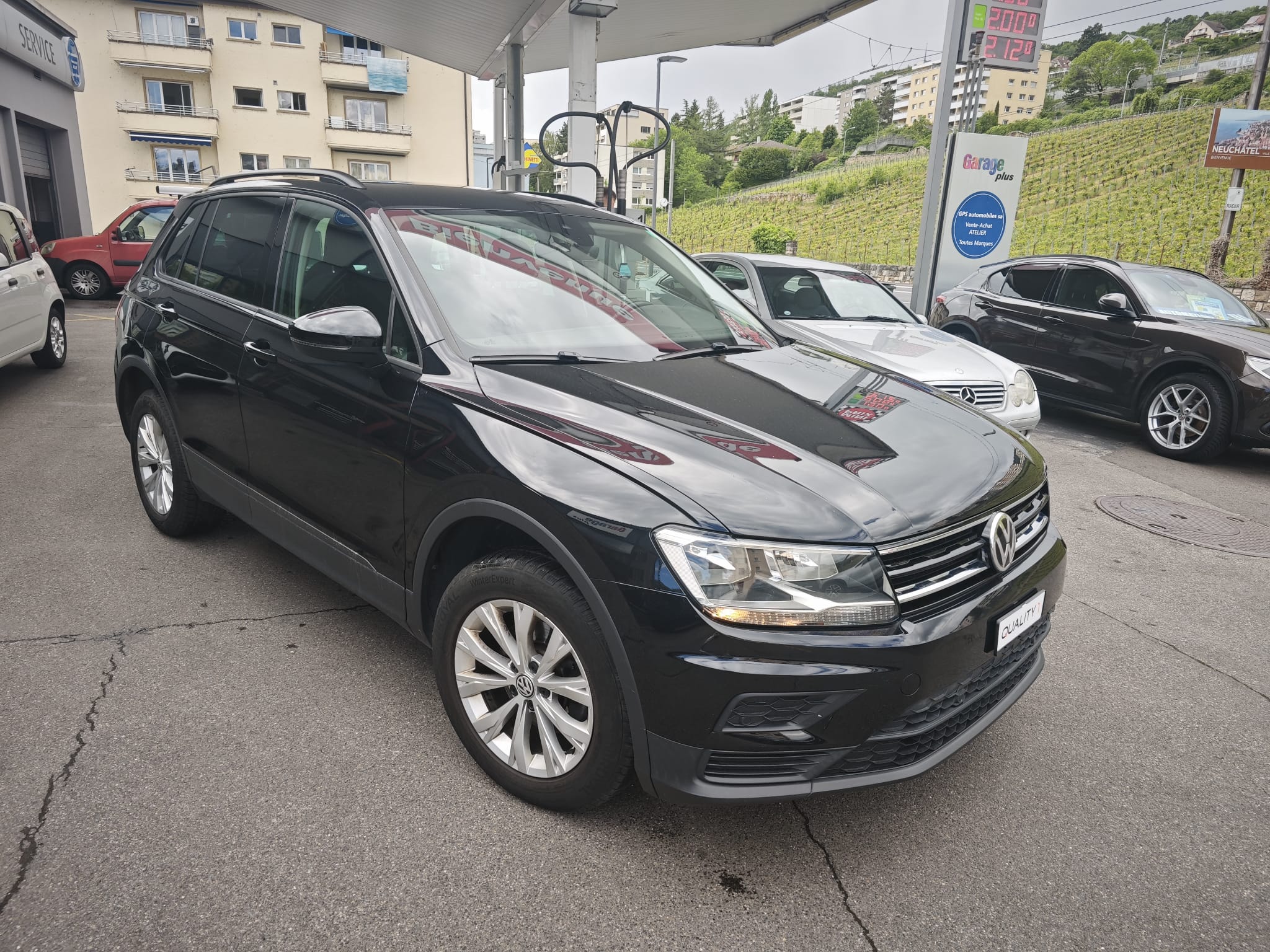 VW Tiguan 2.0 TDI SCR TRENDLINE 4Motion DSG - Image 3