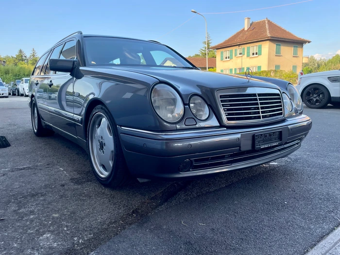 MERCEDES-BENZ E 55 AMG Avantgarde Automatic - Break