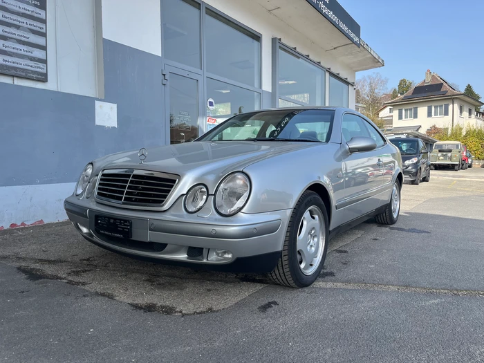 MERCEDES-BENZ CLK 320 Elégance Automatic - 1 PROPRIETAIRE - 50\'000 km GARANTIS