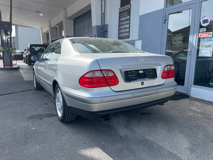 MERCEDES-BENZ CLK 320 Elégance Automatic - 1 PROPRIETAIRE - 50\'000 km GARANTIS - Image 2