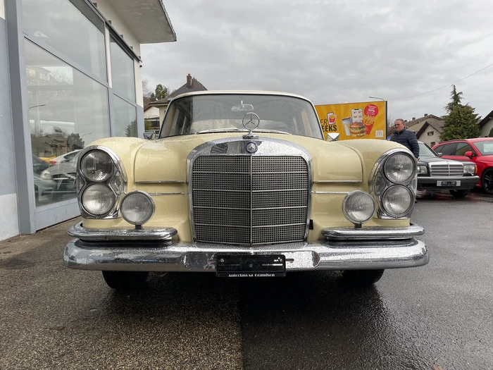 MERCEDES-BENZ 220 SE - Véhicule Vétéran - 100% Originale - Image 3