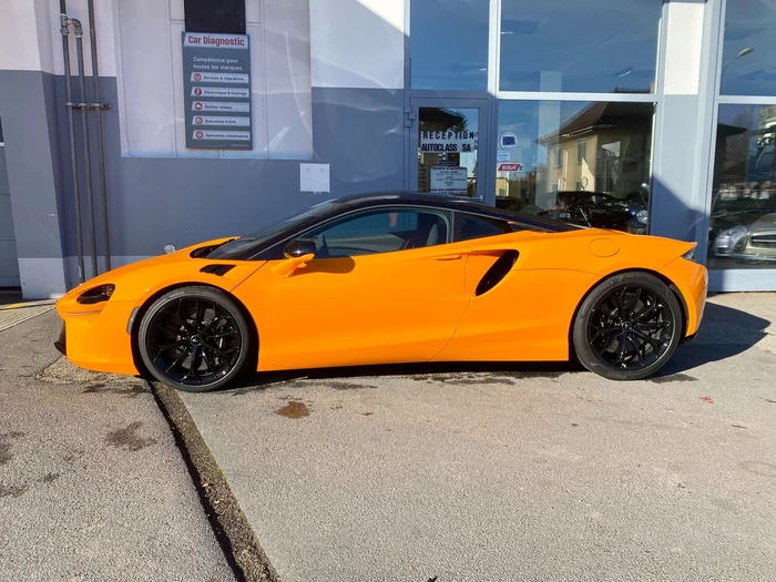 McLAREN ARTURA 3.0 V6 - 700CV - Garantie Usine 5 Ans